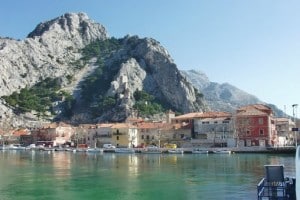 Omis, Split RIviera, Location