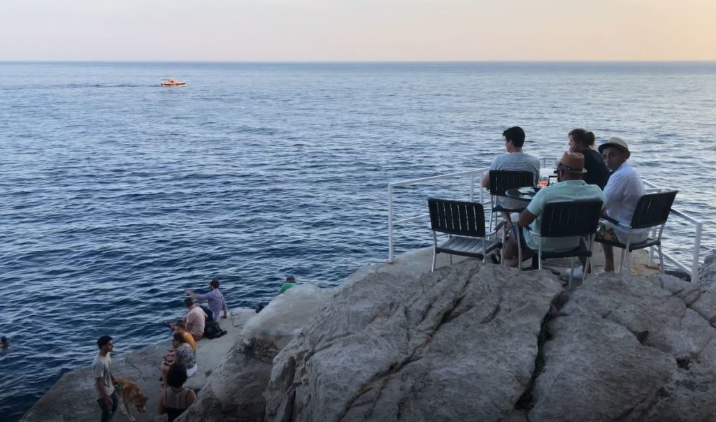 Buza Bar Mala 2